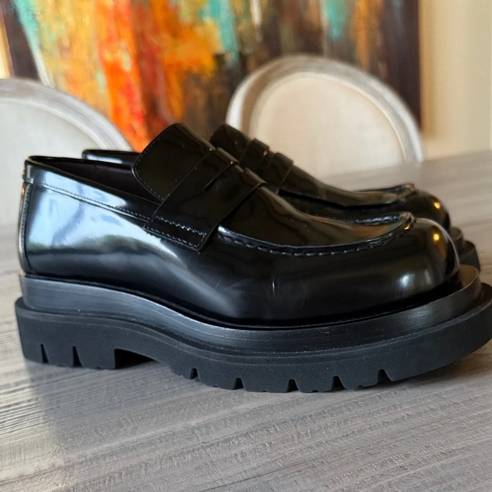 Bottega Veneta Glossy Black Loafers - Picture 1 of 11